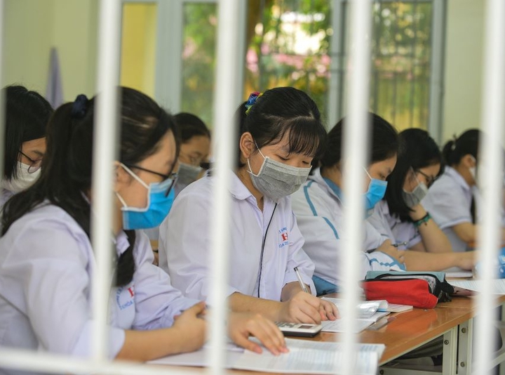 Bộ GD&ĐT giảm 1/3 số đầu điểm kiểm tra khi học sinh tới trường trở lại - 1