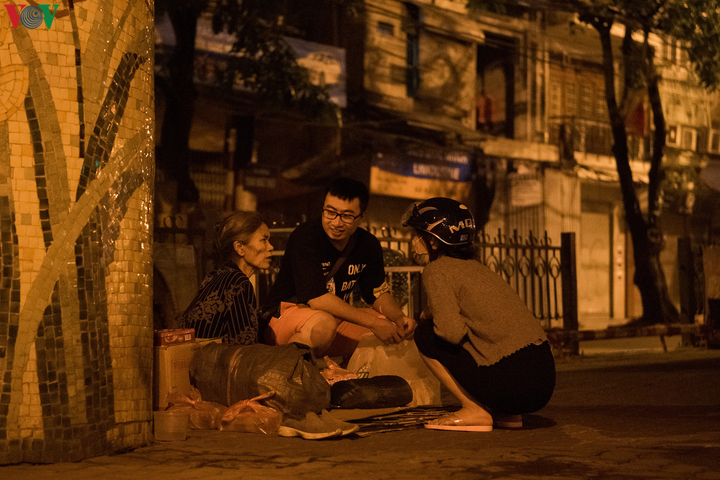 Hình ảnh hiếm khi lặp lại ở Hà Nội trước ngày hết cách xã hội - 13