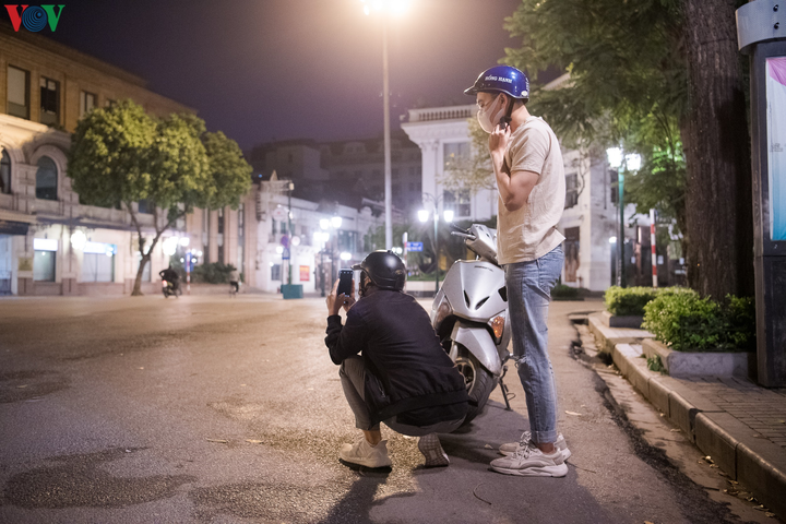 Hình ảnh hiếm khi lặp lại ở Hà Nội trước ngày hết cách xã hội - 7