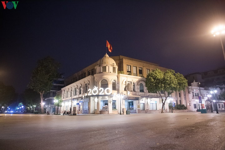 Hình ảnh hiếm khi lặp lại ở Hà Nội trước ngày hết cách xã hội - 8