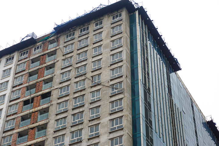 Cận cảnh khu vực phong tỏa, chuẩn bị phá dỡ công trình 8B Lê Trực giai đoạn 2 - 9