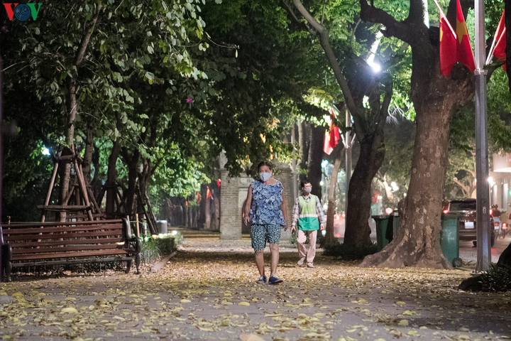 Hình ảnh hiếm khi lặp lại ở Hà Nội trước ngày hết cách xã hội - 9