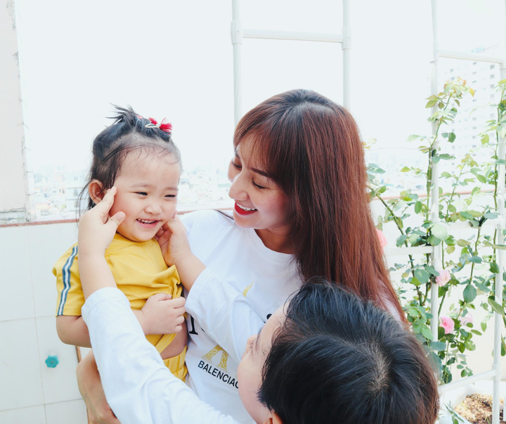 Nghỉ tránh dịch COVID-19, Phan Hiển bỏ trăm triệu đồng trồng vườn hồng tặng vợ - 9