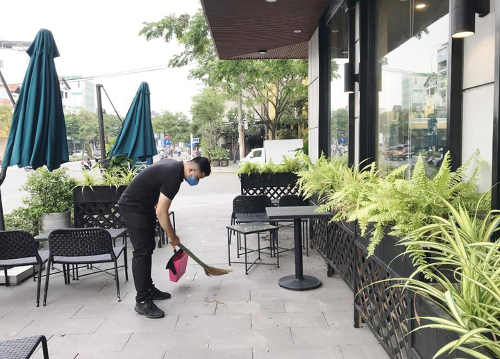 Nhịp sống sôi động ở Đà Nẵng trong ngày đầu hết cách ly toàn xã hội - 6