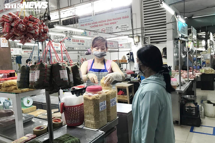 Nhịp sống sôi động ở Đà Nẵng trong ngày đầu hết cách ly toàn xã hội - 8