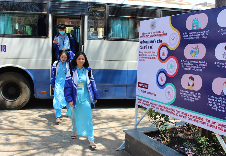 Sáng nay 5 địa phương đón học sinh trở lại trường - 2