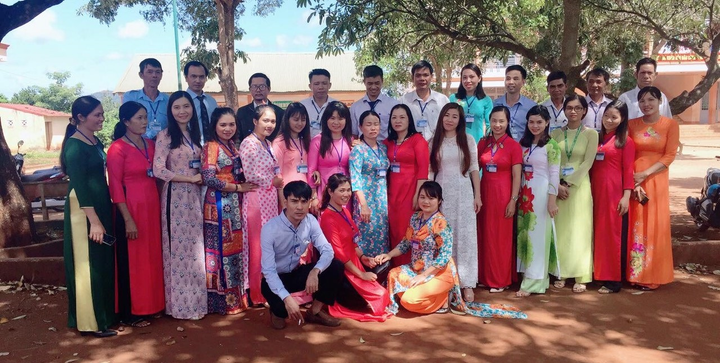 Kế hoạch xét tuyển đặc cách của Đắk Lắk khiến giáo viên hợp đồng hoang mang - 2