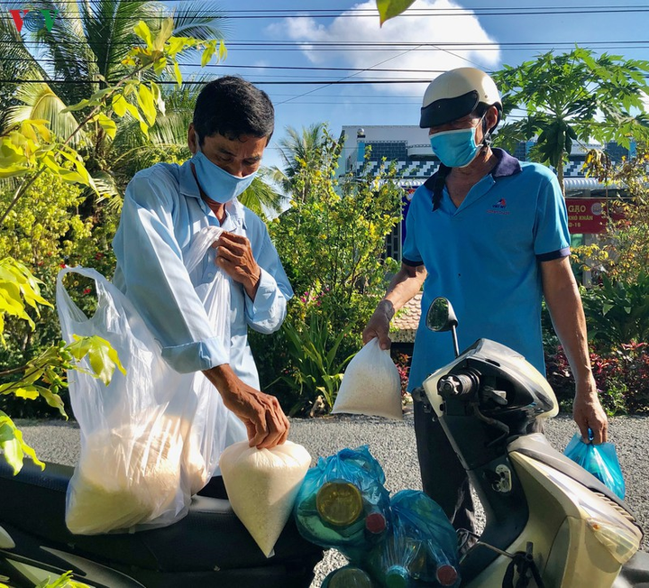 Những "ATM gạo" nghĩa tình giúp dân nghèo ở ĐBSCL vượt qua khốn khó - 3