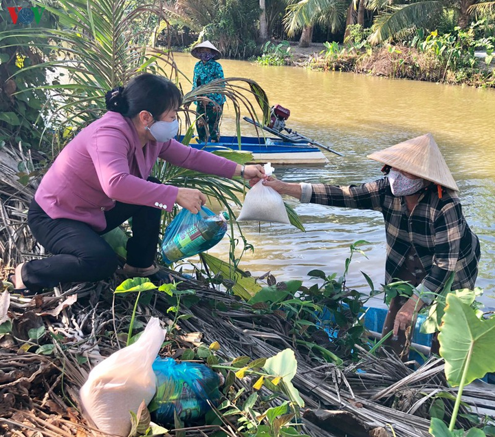 Những "ATM gạo" nghĩa tình giúp dân nghèo ở ĐBSCL vượt qua khốn khó - 4