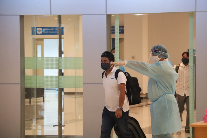 Việt Nam có thể chia sẻ điều gì với thế giới về cuộc chiến chống COVID-19? - 3