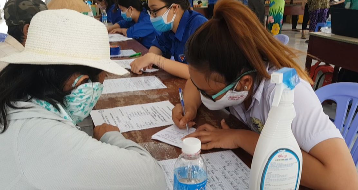 Siêu thị 0 đồng san sẻ yêu thương với người nghèo giữa mùa dịch COVID-19 - 5