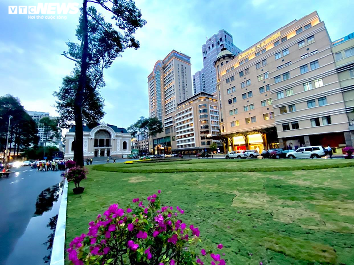 Chủ tịch TP.HCM Nguyễn Thành Phong thị sát tuyến Metro Bến Thành - Suối Tiên - 13