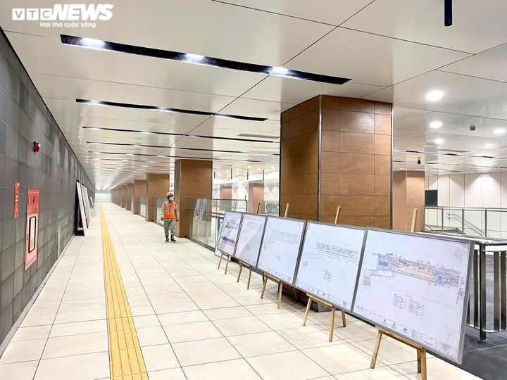 Chủ tịch TP.HCM Nguyễn Thành Phong thị sát tuyến Metro Bến Thành - Suối Tiên - 6