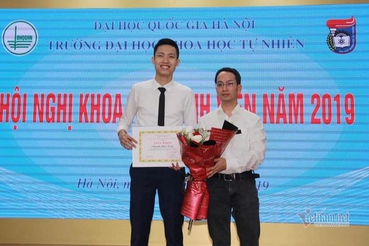 Sinh viên năm 4 là tác giả chính bài báo khoa học trên tạp chí uy tín quốc tế - 2