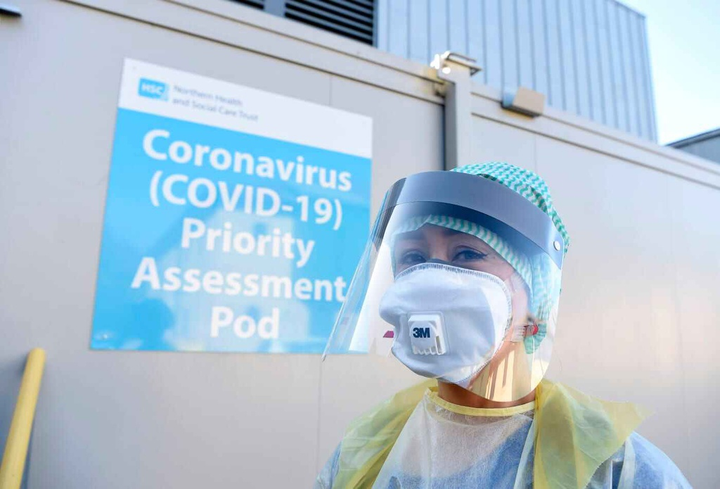 Phụ nữ vẫn bị đối xử tệ dù là lao động chính trong dịch COVID-19 - 2