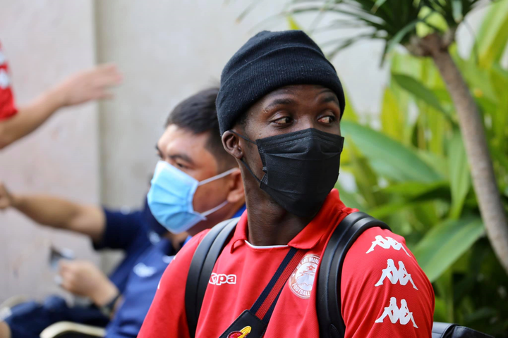 Công Phượng cùng CLB TPHCM hội quân, chuẩn bị rèn thể lực - 2