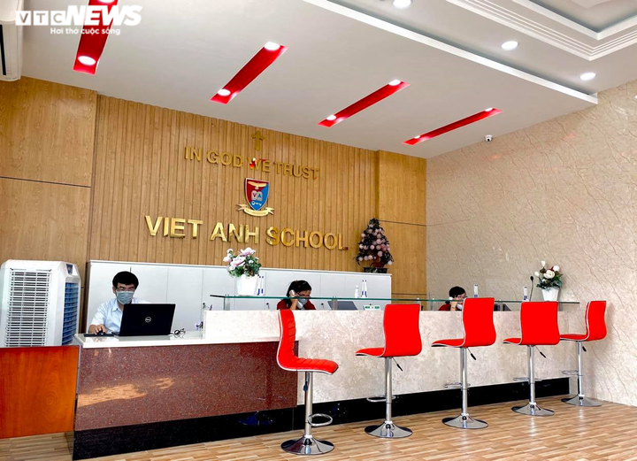 Bị phụ huynh phản đối, Việt Anh School miễn toàn bộ học phí 3 tháng nghỉ dịch - 1