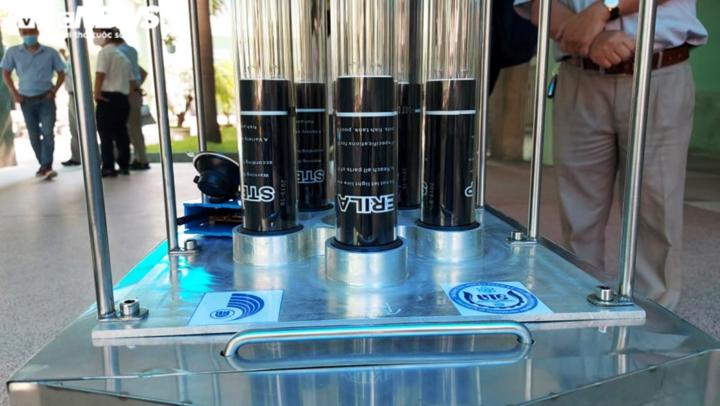 Chế tạo thành công Robot diệt 99% virus bằng tia cực tím - 7