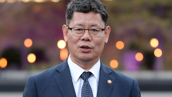 Bộ trưởng Hàn Quốc: Sự vắng mặt của ông Kim Jong-un không có gì bất thường - 1