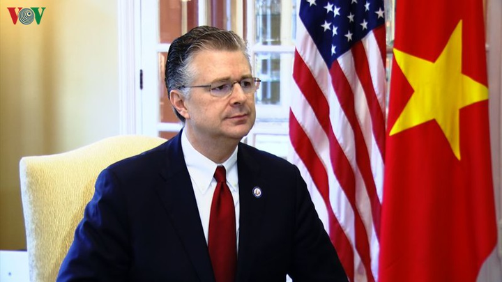 Đại sứ Mỹ: Trung Quốc lợi dụng COVID-19 gây hấn, dọa dẫm các nước trên Biển Đông - 2