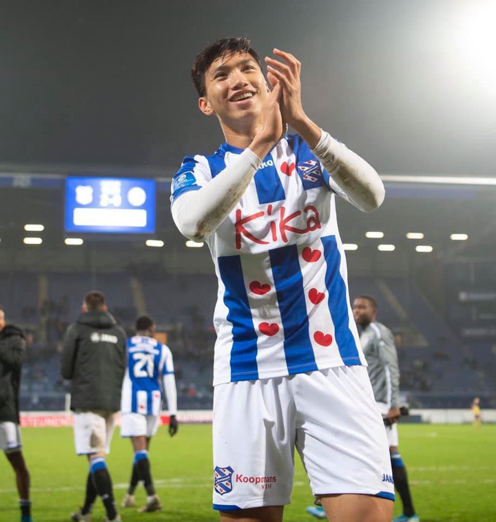 'Hợp đồng của Văn Hậu với SC Heerenveen là vấn đề nhạy cảm' - 2