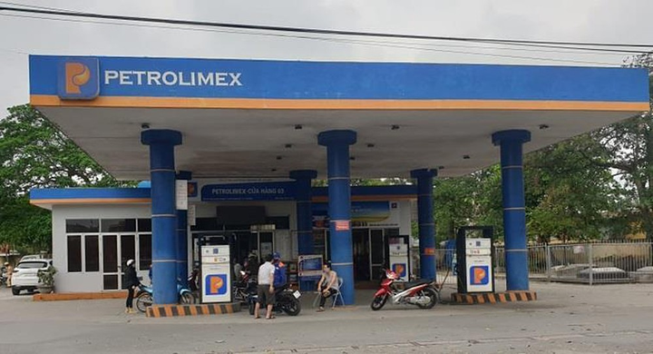 Giá xăng giảm xuống dưới 11.000 đồng/lít, thấp nhất 13 năm qua - 1