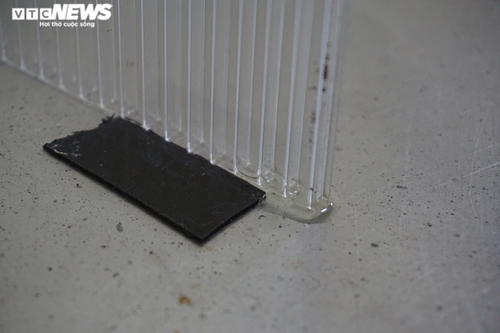 Độc đáo vách ngăn phòng, chống dịch COVID-19 ở các quán ăn Hà Nội - 3