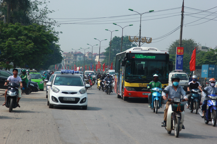 Bến xe ở Hà Nội vắng khách dịp nghỉ lễ 30/4-1/5 - 9