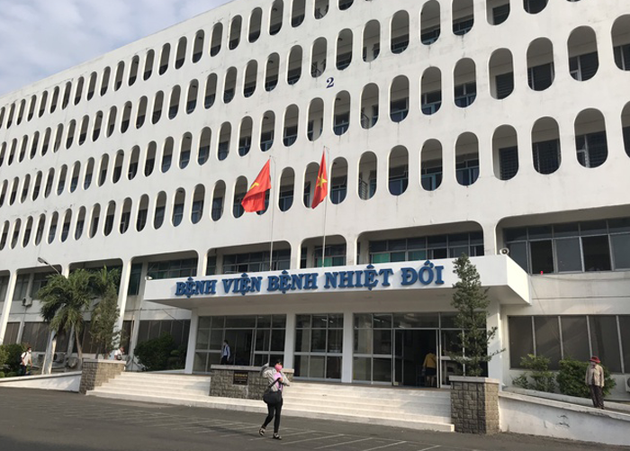 Bệnh nhân 91 mắc COVID-19 âm tính trở lại, phổi vẫn tổn thương nặng - 1