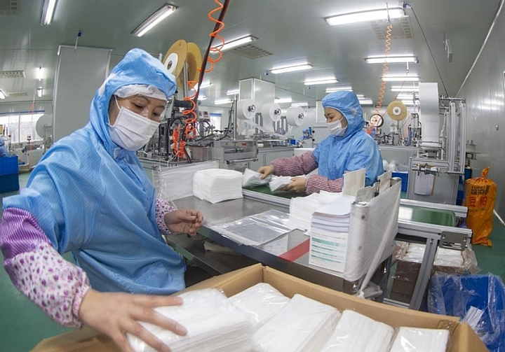 Bỏ quy định cấp phép xuất khẩu khẩu trang y tế - 1