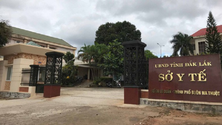 Liên quan sai phạm đấu thầu thuốc, đình chỉ sinh hoạt Đảng 4 cán bộ Sở Y tế - 1