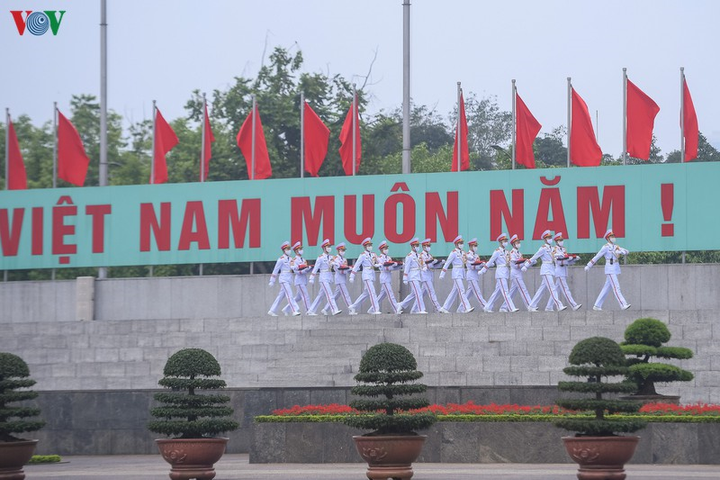 Lễ thượng cờ tại Quảng trường Ba Đình trong ngày thống nhất 30/4 - 2