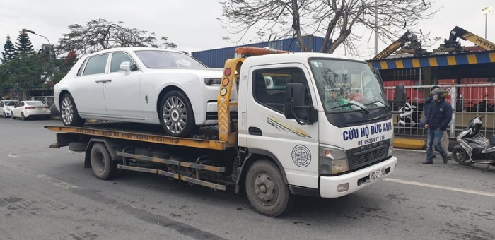 Cận cảnh 'hàng hiếm' Rolls-Royce Phantom Tranquillity cập bến Việt Nam - 3