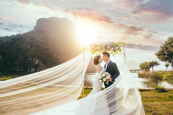 Hết cách ly toàn xã hội, các đôi đua nhau chụp ảnh cưới, đăng ký kết hôn - 3