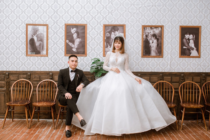 Hết cách ly toàn xã hội, các đôi đua nhau chụp ảnh cưới, đăng ký kết hôn - 2