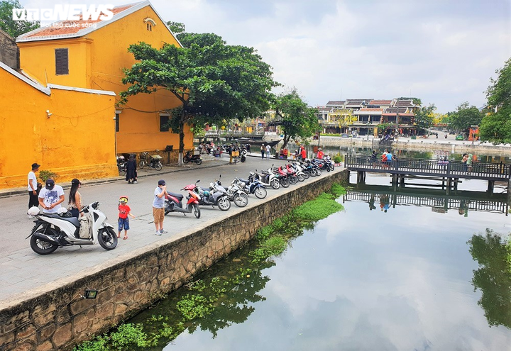 Hội An lưa thưa du khách trong ngày đầu mở cửa tham quan dịp lễ 30/4 – 1/5 - 2