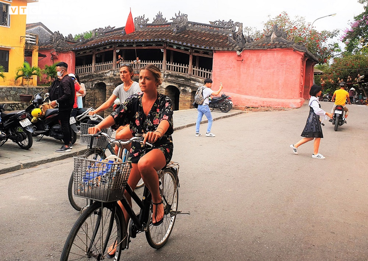 Hội An lưa thưa du khách trong ngày đầu mở cửa tham quan dịp lễ 30/4 – 1/5 - 6