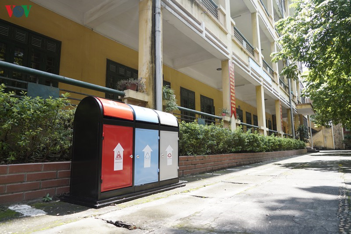 Ảnh: Vệ sinh toàn bộ trường học Hà Nội trước khi học sinh tới lớp - 4