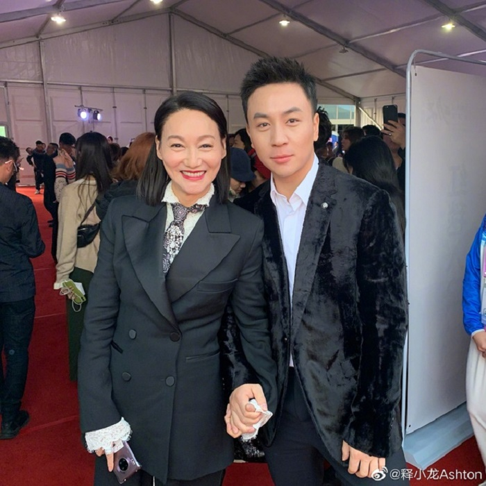 Cuộc sống giàu sang và quan hệ rộng của Thích Tiểu Long ở tuổi 32 - 9
