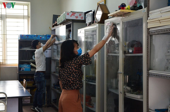 Ảnh: Vệ sinh toàn bộ trường học Hà Nội trước khi học sinh tới lớp - 9