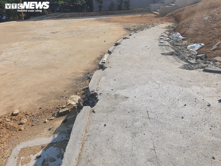 Huyện nghèo ở Quảng Nam xây tượng đài 14 tỷ đồng: Lãnh đạo huyện phân trần - 6