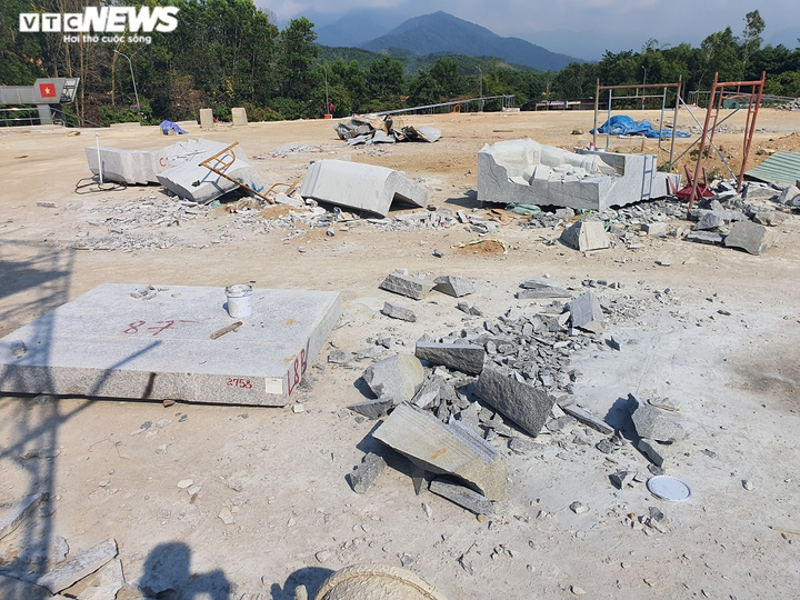 Huyện nghèo ở Quảng Nam xây tượng đài 14 tỷ đồng: Lãnh đạo huyện phân trần - 7