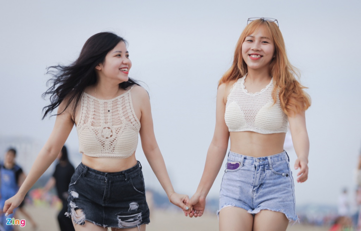 Biển Sầm Sơn khác lạ dịp nghỉ lễ 30/4-1/5 - 12