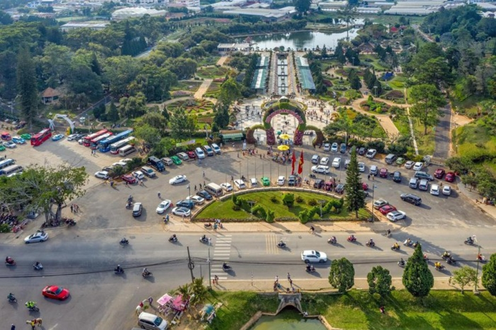 Đà Lạt trước và trong kỳ nghỉ lễ 30/4-1/5 khác thế nào? - 16