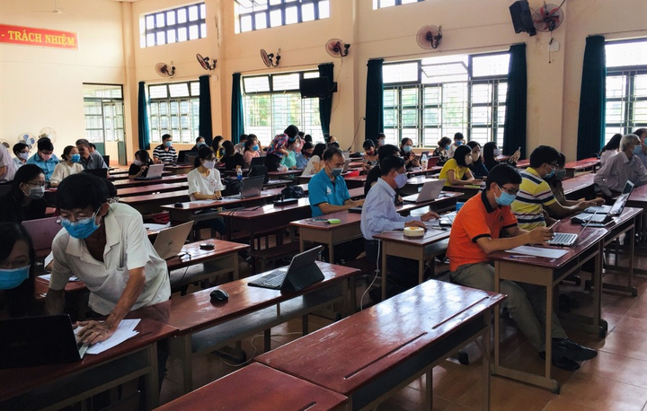 Họp phụ huynh online, sẵn sàng đón học sinh TP.HCM đến lớp ngày 4/5 - 3