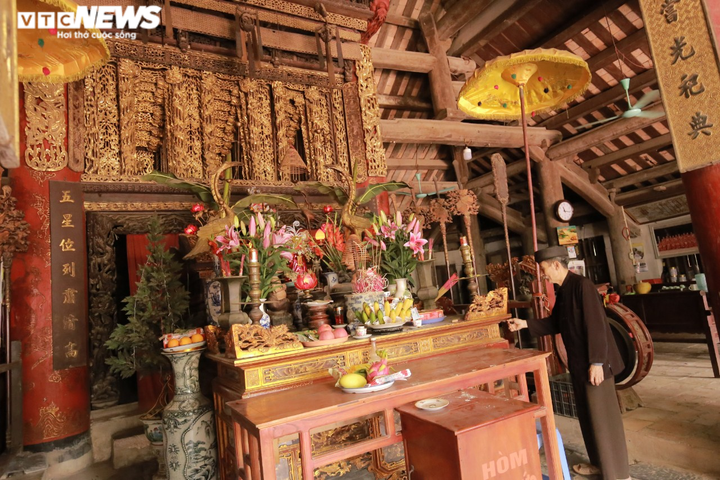 Chiêm ngưỡng vẻ đẹp trứ danh của Bảo vật Quốc gia-Cửa võng đình Diềm - 3