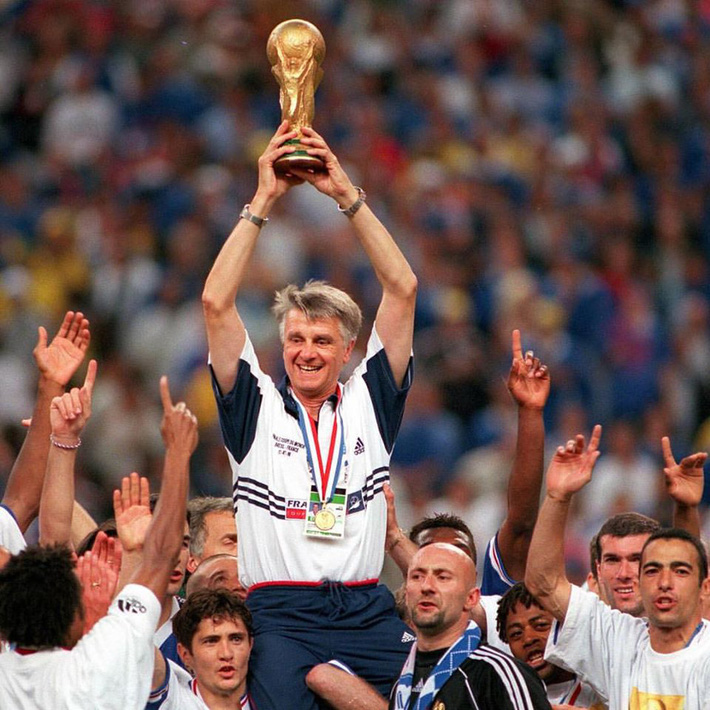 Tin lời có cánh từ nhà vô địch World Cup, VFF mất tiền tỷ cho HLV hạng 2 - 1