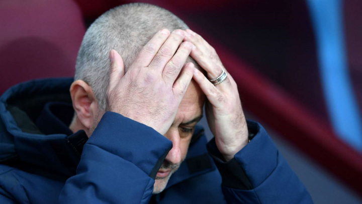 Đâu là thất bại duy nhất khiến Mourinho bật khóc? - 1