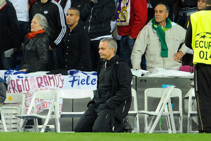 Đâu là thất bại duy nhất khiến Mourinho bật khóc? - 2