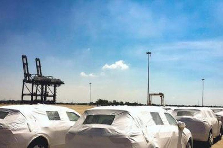 Hàng chục xe sang bị ‘bỏ quên’ ở cảng Hải Phòng: Hải quan nói gì? - 1